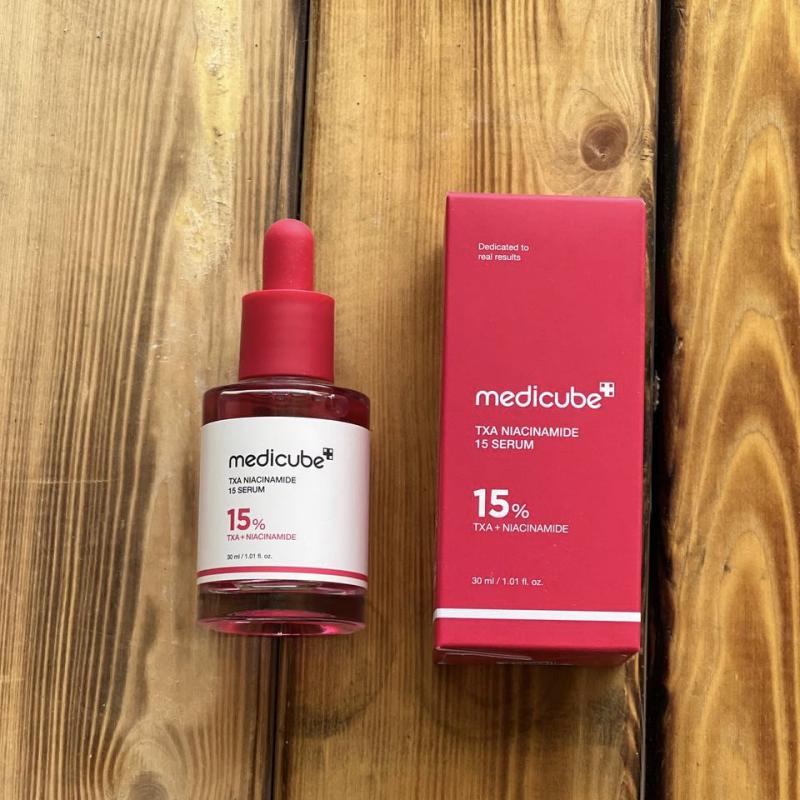 سرم نیاسینامید و ترانگزامیک 15% مدی کیوب اورجینال Medicube